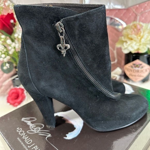 Authentic DONALD J. PLINER BLACK SUEDE DUGAN BOOTS BOOTIES SIZE 6 M - Picture 3 of 7